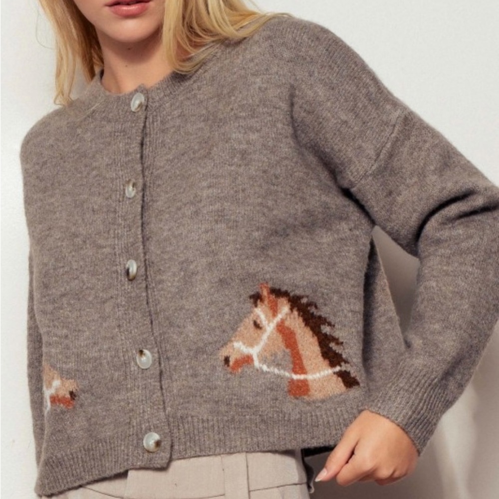 Urban Daizy Horse Motif Sweater Mocha Size S/M New in Sealed Package